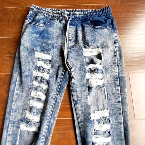 Always A Thrill Drawstring Ripped jeans - Picture 2 of 3